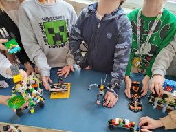 Udział klasy 2b w SZKOLNYM PROJEKCIE